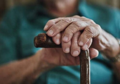 persona-Adulta-Mayor